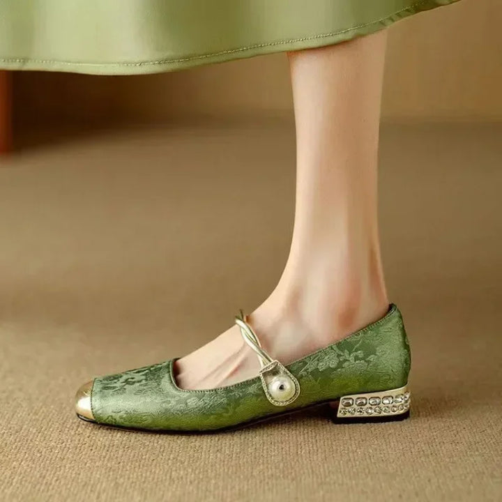 Valoria Pumps