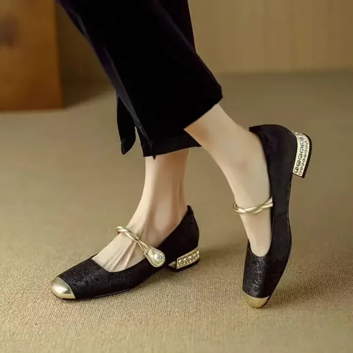 Valoria Pumps