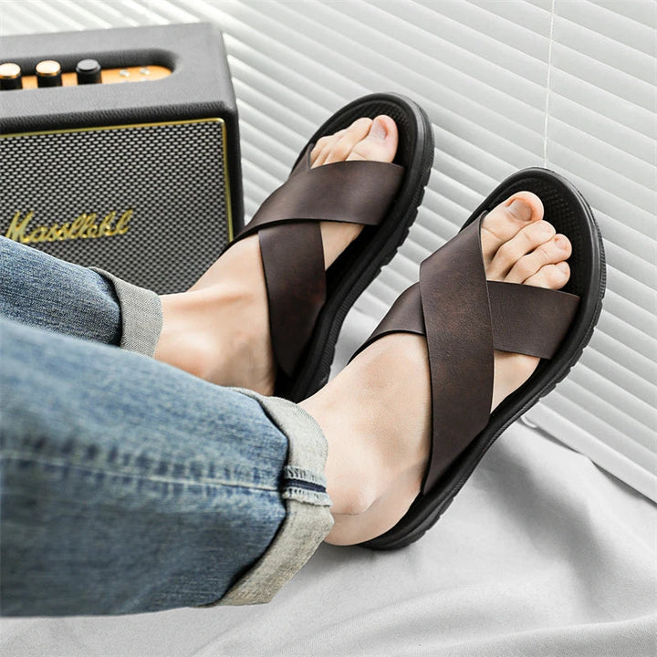 Venturo Leather Sandals