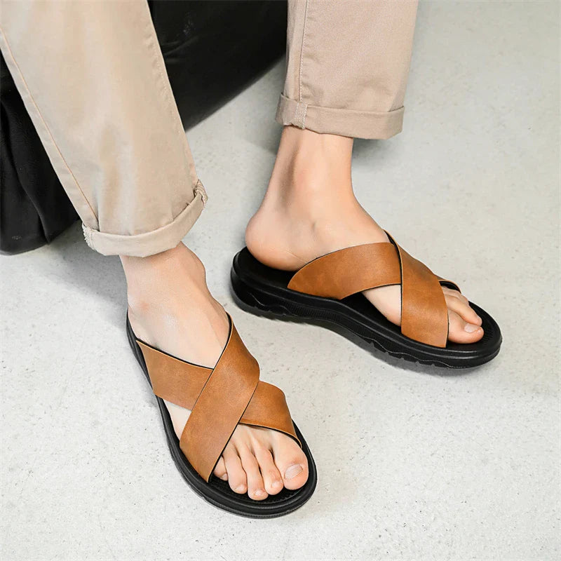 Venturo Leather Sandals
