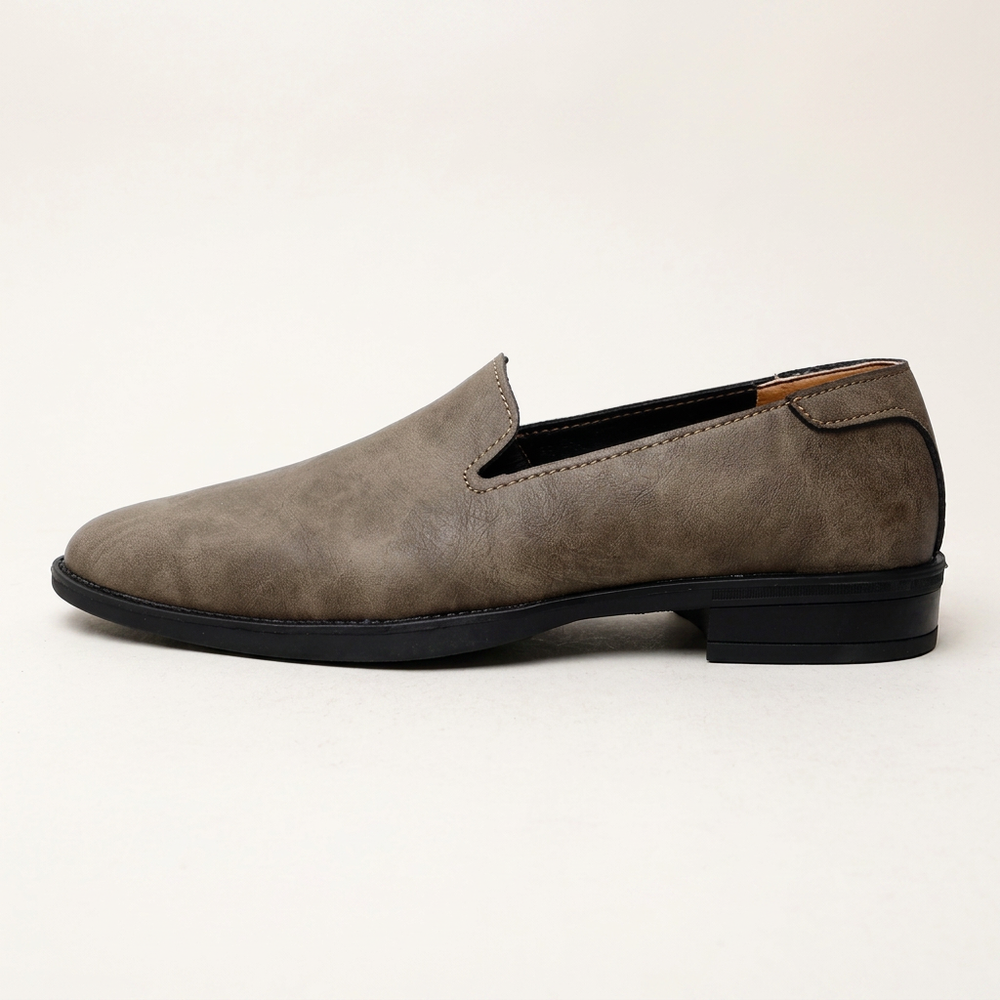 Trani Pointed Loafers — Khaki