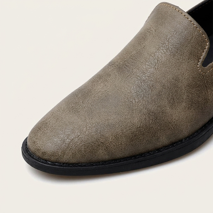 Trani Pointed Loafers — Khaki